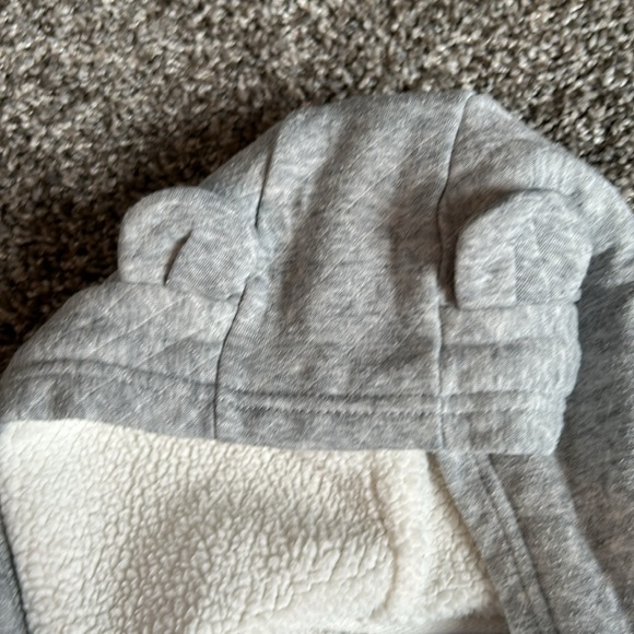 Zip up light gray hoodie from Carter’s 18 months toddler boys. Ear detailed hood - Picture 5 of 6